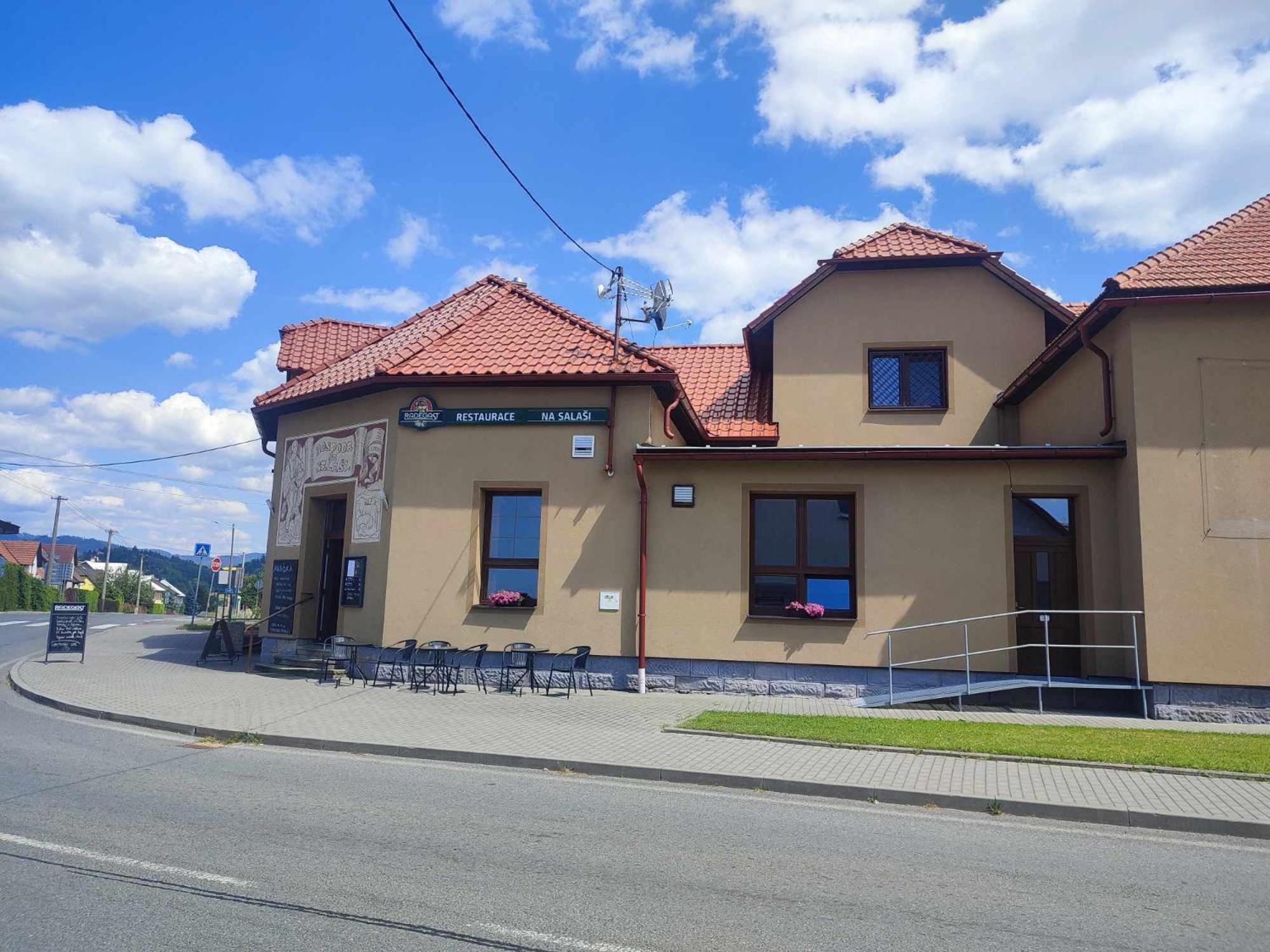 Penzion A Restaurace Na Salasi Hutisko Exterior foto